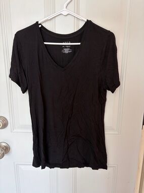Apt. 9 Black V-Neck Short Sleeve Tee